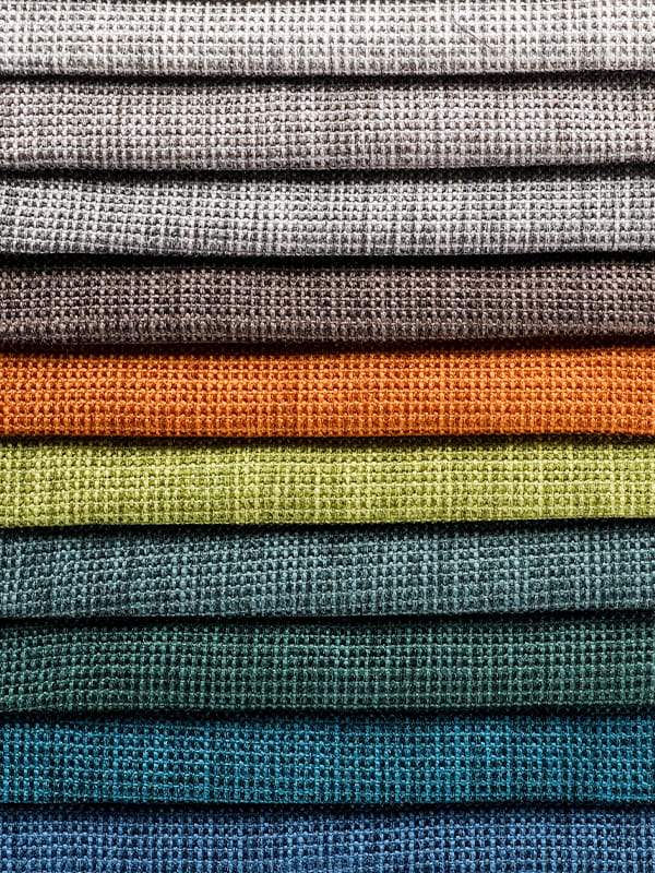 Kain chenille sofa merak